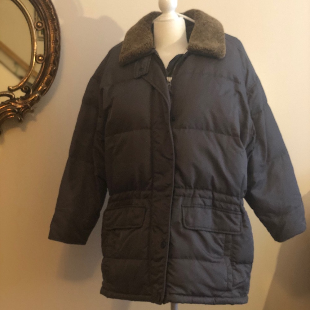 EDDIE BAUER cinched waist puffer jacket, warm.